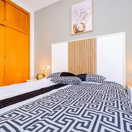 Apartment Jose Hurtado Id202 *